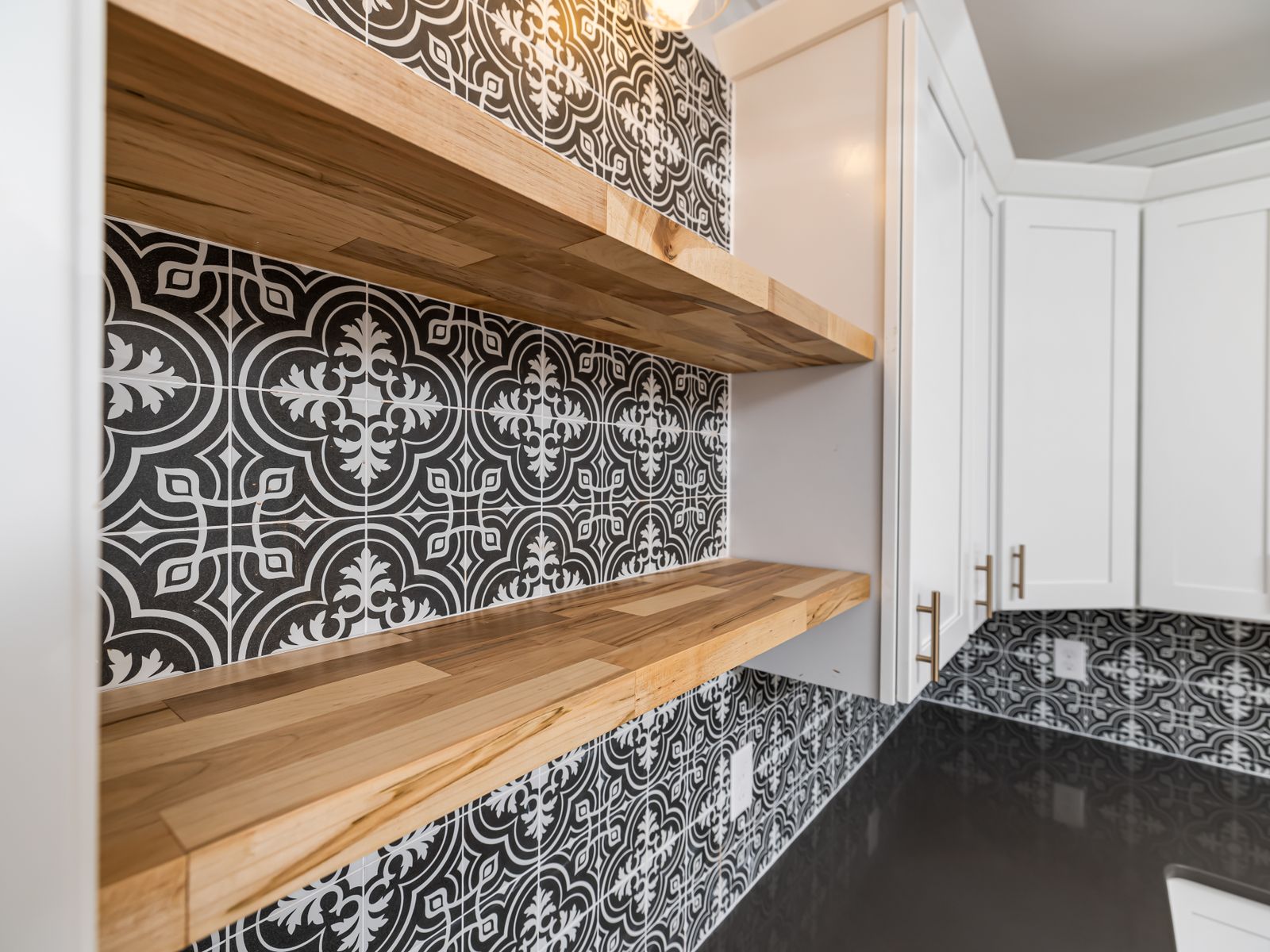 Styled open wooden shelves as a reversible rental kitchen upgrade
